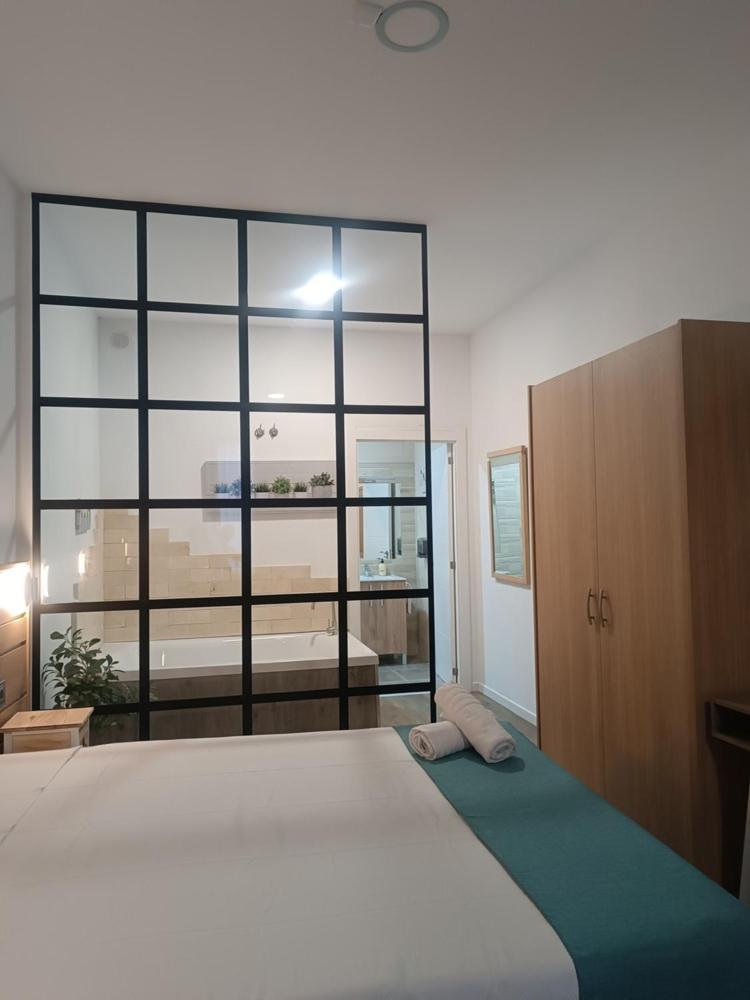 Apartamentos Turisticos Avila Puerta De San Vicente 0-2 ภายนอก รูปภาพ